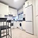 Saavedra Apartament *